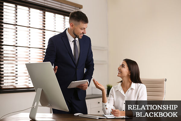 my husband stares at other women